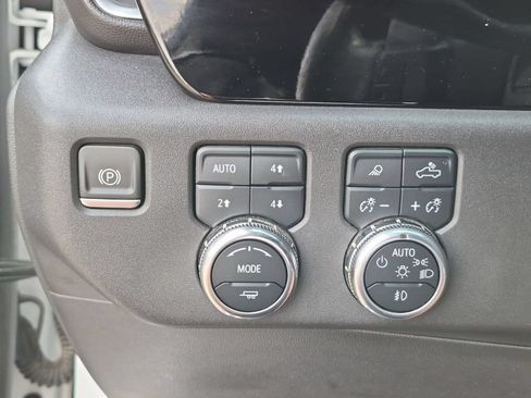 Used 2024 GMC Sierra 1500 SLT w/ SLT Premium Plus Package AWD/4WD image 18