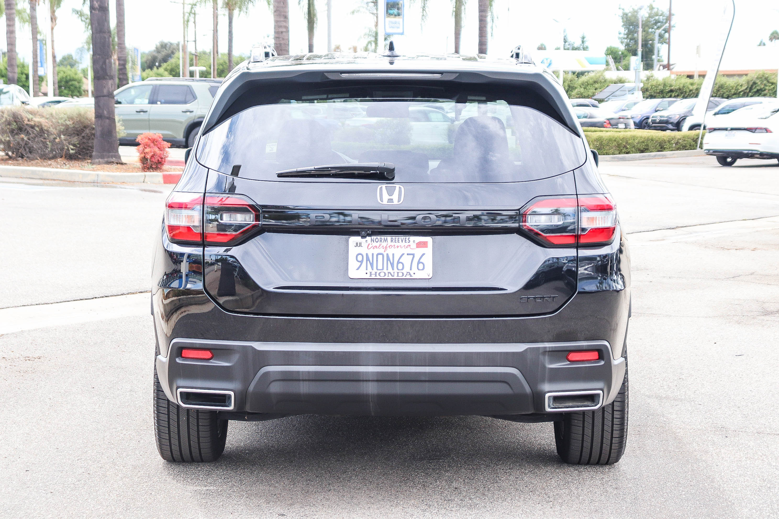 Certified 2025 Honda Pilot Sport image 12