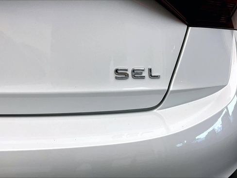 Used 2022 Volkswagen Jetta SEL image 9