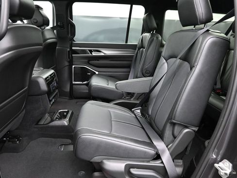 New 2026 Jeep Grand Wagoneer L Limited w/ Premium Group II AWD/4WD image 25