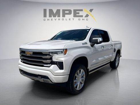 Used 2023 Chevrolet Silverado 1500 High Country w/ Technology Package AWD/4WD image 1