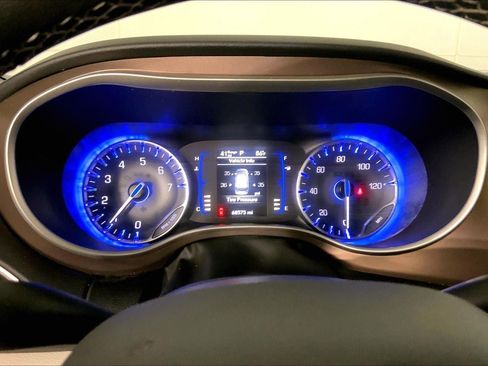 Used 2022 Chrysler Voyager LX FWD image 20