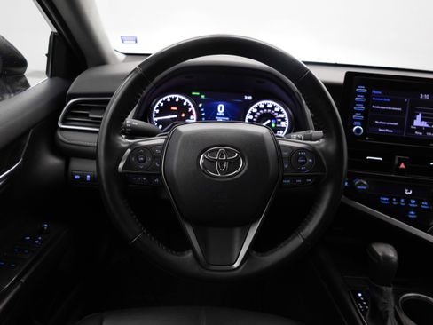 Used 2023 Toyota Camry SE w/ Cold Weather Package image 32