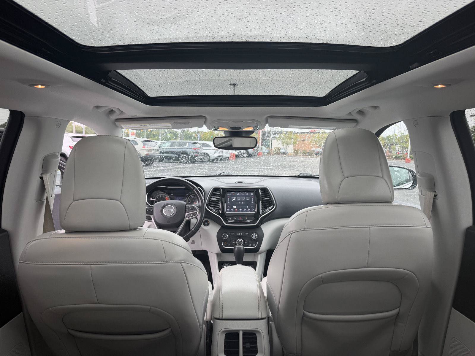 Used 2021 Jeep Cherokee Limited AWD/4WD image 23