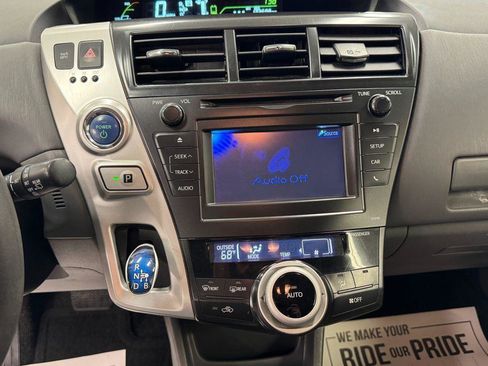 Used 2013 Toyota Prius V Two image 6