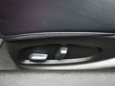 Used 2021 Chevrolet Camaro LT w/ RS Package image 13