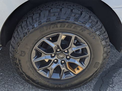 Used 2025 Ford Expedition Tremor image 7