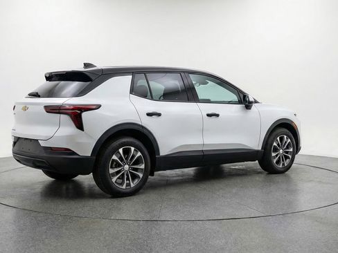 Used 2025 Chevrolet Equinox LT image 9