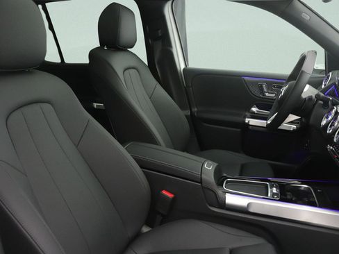 New 2026 Mercedes-Benz GLB 250 image 10