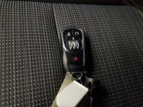 Used 2025 Buick Envista Preferred image 28