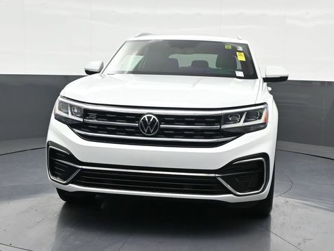 Used 2020 Volkswagen Atlas Cross Sport SE w/ Panoramic Sunroof Package image 9