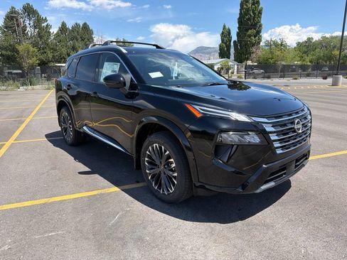 New 2026 Nissan Rogue Platinum AWD/4WD image 1