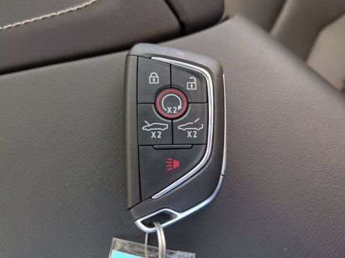 Used 2024 Chevrolet Corvette Stingray Coupe w/ 1LT RWD image 33