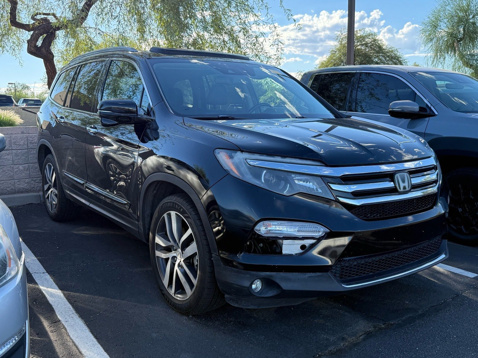 Used 2017 Honda Pilot Touring image 5