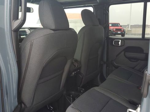 New 2026 Jeep Gladiator Sport image 14