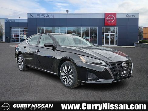 New 2026 Nissan Altima 2.5 SV AWD/4WD image 1