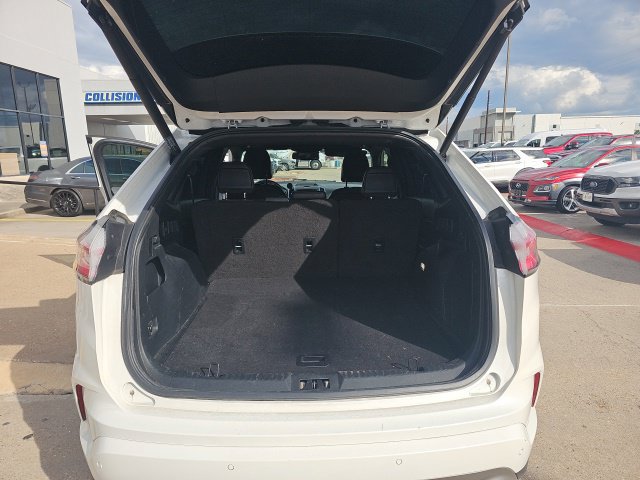 Used 2020 Ford Edge Titanium w/ Equipment Group 301A FWD image 5