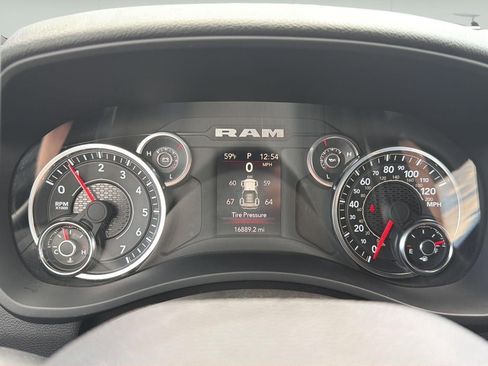 Used 2024 RAM 2500 Big Horn w/ Bed Utility Group AWD/4WD image 17