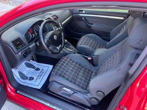 Used 2009 Volkswagen GTI 2-Door FWD image 9