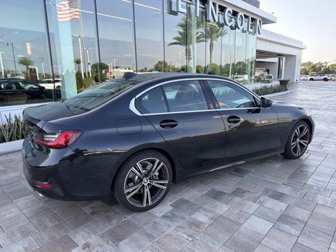 Used 2022 BMW 330i Sedan w/ Premium Package 2 RWD image 2