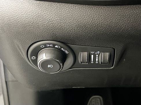 Used 2022 Jeep Compass Latitude w/ Convenience Group AWD/4WD image 10