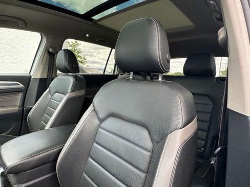 Used 2023 Volkswagen Atlas SEL Premium AWD/4WD image 22