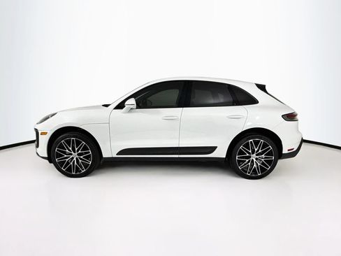 Used 2025 Porsche Macan AWD/4WD image 2