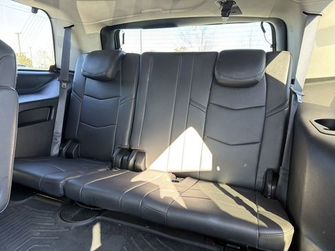 Used 2020 Cadillac Escalade Premium Luxury AWD/4WD image 15