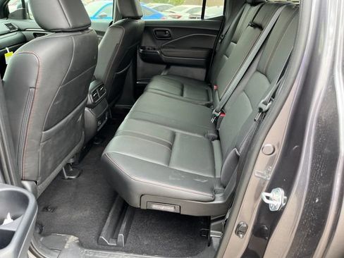 Used 2025 Honda Ridgeline TrailSport image 3