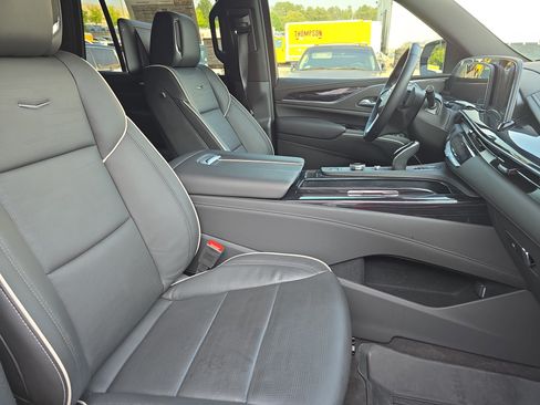 Used 2024 Cadillac Escalade Sport w/ LPO, ONYX Package AWD/4WD image 10