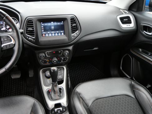 Used 2018 Jeep Compass Latitude w/ Popular Equipment Group AWD/4WD image 23