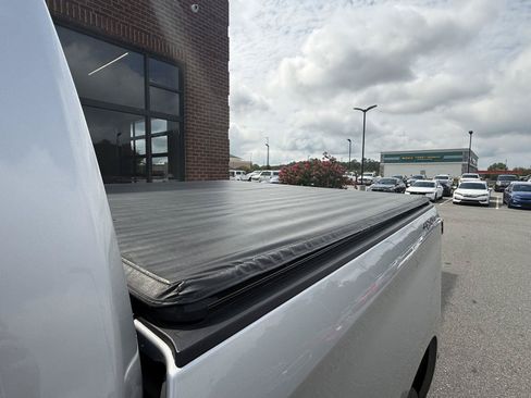 Used 2020 Chevrolet Silverado 1500 Custom w/ Custom Value Package AWD/4WD image 12