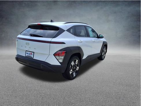 Used 2025 Hyundai Kona SEL FWD image 8
