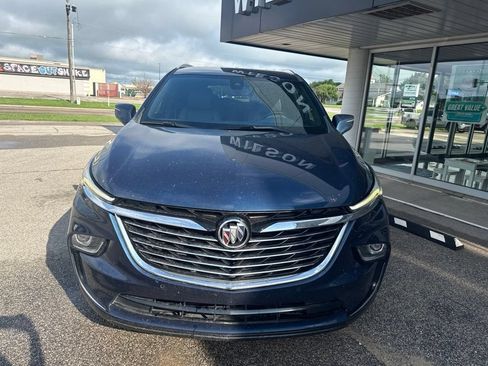 Used 2023 Buick Enclave Essence FWD image 2