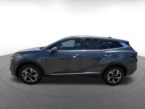 Used 2025 Kia Sportage LX FWD image 8