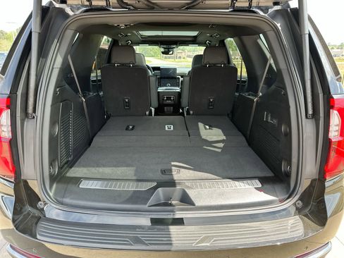 Used 2025 GMC Yukon AT4 w/ AT4 Premium Package image 25