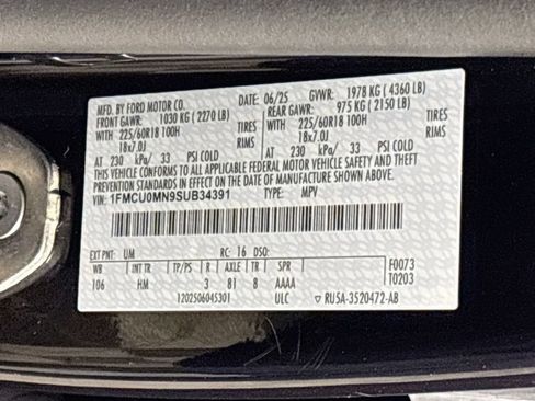 Used 2025 Ford Escape ST-Line FWD image 24