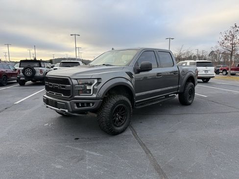 Certified 2019 Ford F150 Raptor w/ Equipment Group 801A Mid image 3