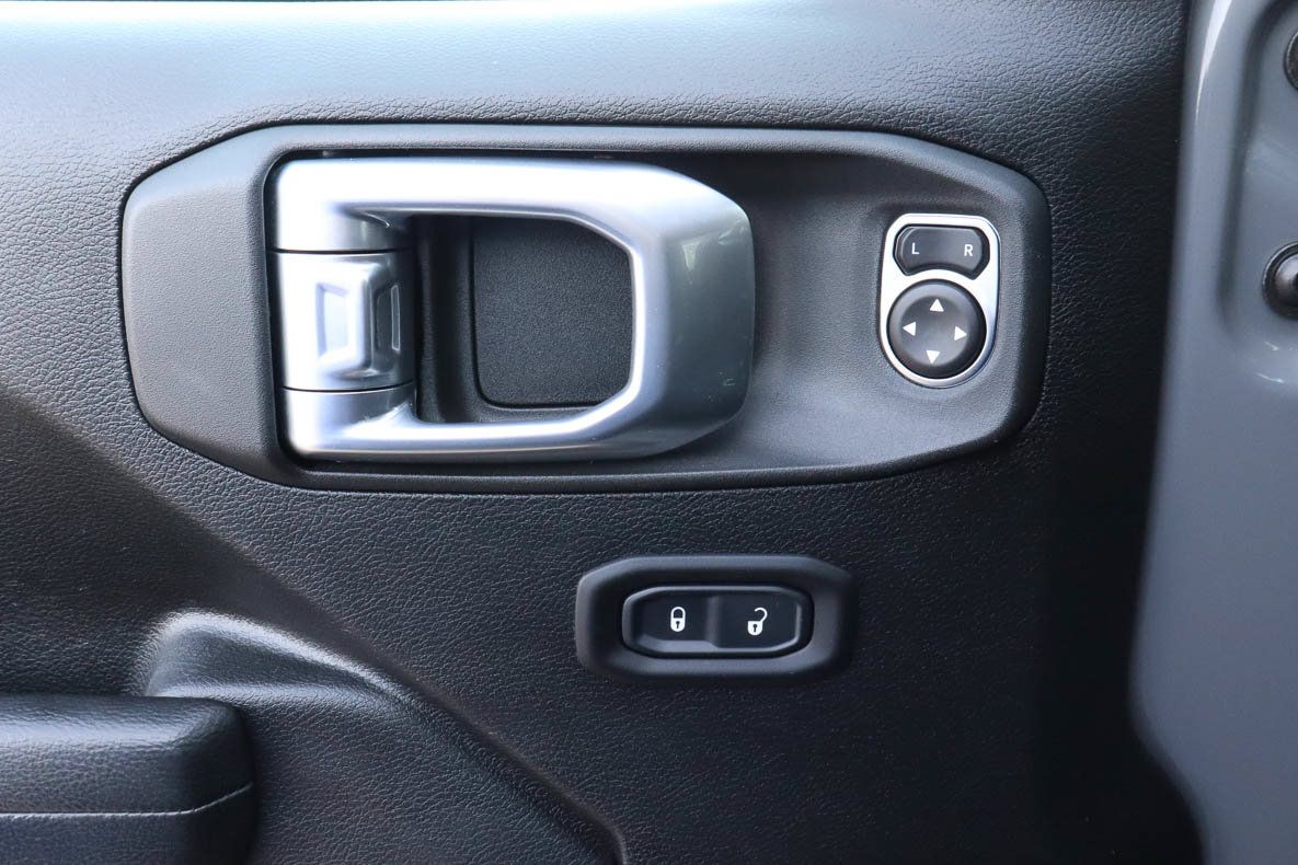 Used 2022 Jeep Wrangler Unlimited Sport AWD/4WD image 17