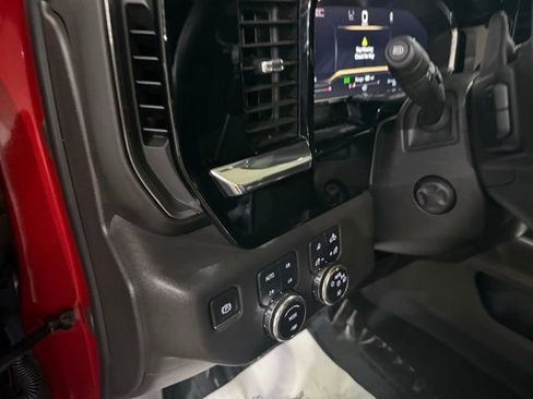 Used 2024 GMC Sierra 1500 SLT w/ SLT Premium Plus Package AWD/4WD image 14