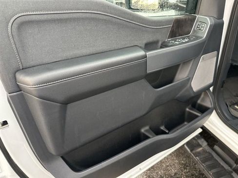 Used 2023 Ford F250 Lariat w/ Black Appearance Package image 13