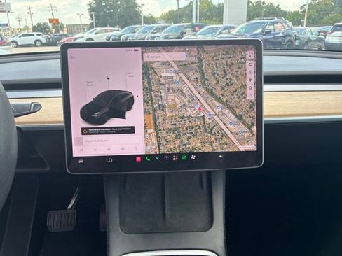 Used 2021 Tesla Model Y Long Range AWD/4WD image 24
