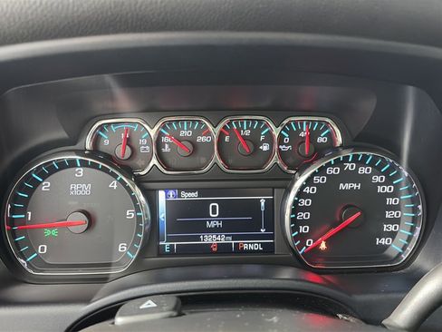 Used 2018 Chevrolet Silverado 1500 LT w/ Texas Edition image 15