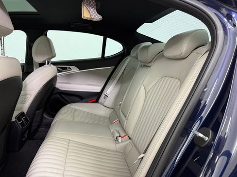 Used 2023 Genesis G70 2.0T w/ Sport Prestige Package image 27