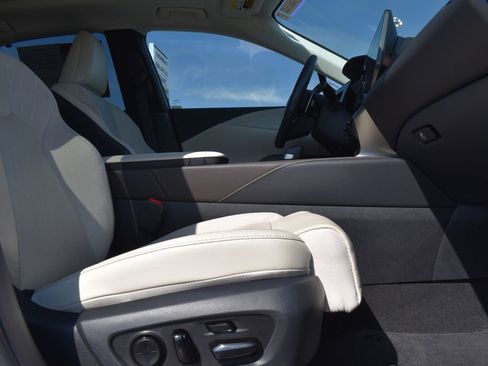 Used 2023 Lexus RX 350 FWD w/ Cold Area Package image 11