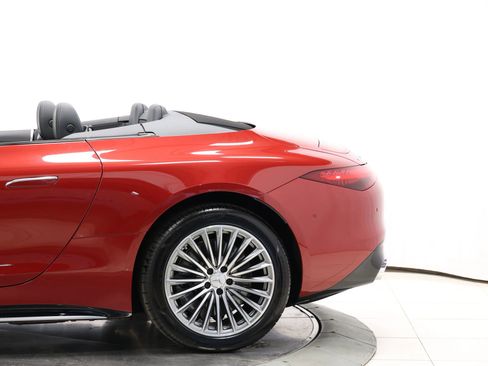 Used 2023 Mercedes-Benz SL 43 AMG w/ Driver Assistance Package image 8