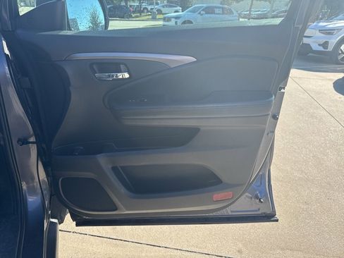 Used 2021 Honda Pilot Special Edition image 11