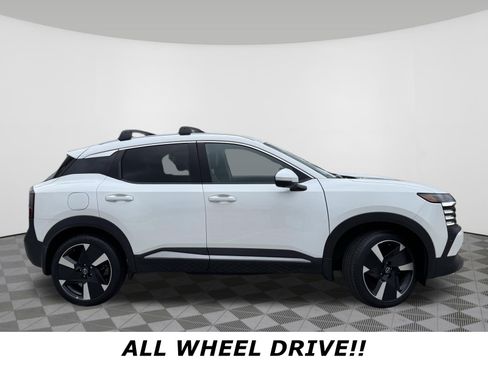 Certified 2025 Nissan Kicks SR w/ Illumination Package AWD/4WD image 2