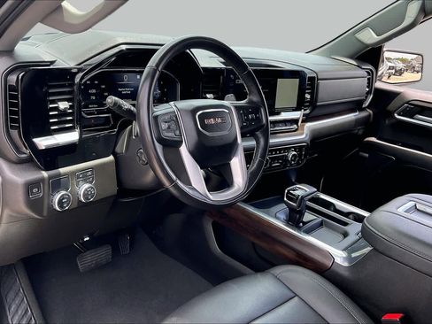 Used 2022 GMC Sierra 1500 SLT w/ SLT Convenience Package RWD image 17