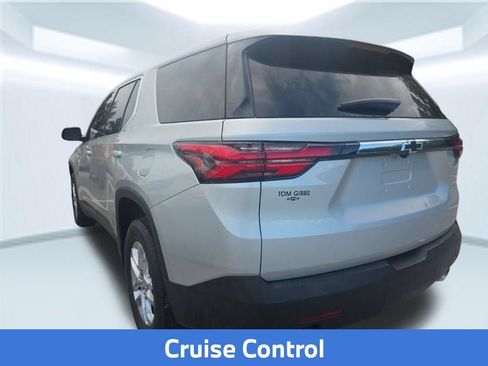 Used 2022 Chevrolet Traverse LS FWD image 5